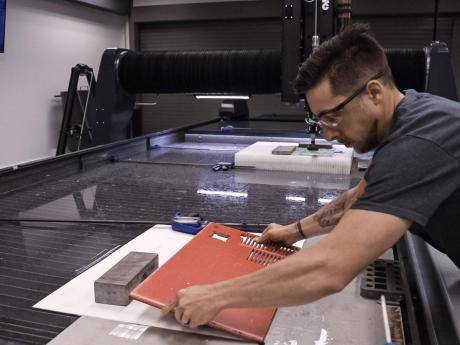 Vente de machine de découpe waterjet Nantes 44 Loire-Atlantique