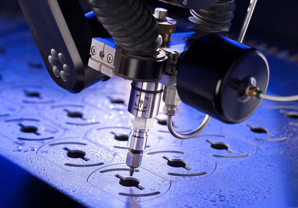 Prix machine de découpe par jet d'eau Paris 75 en Île-de-France