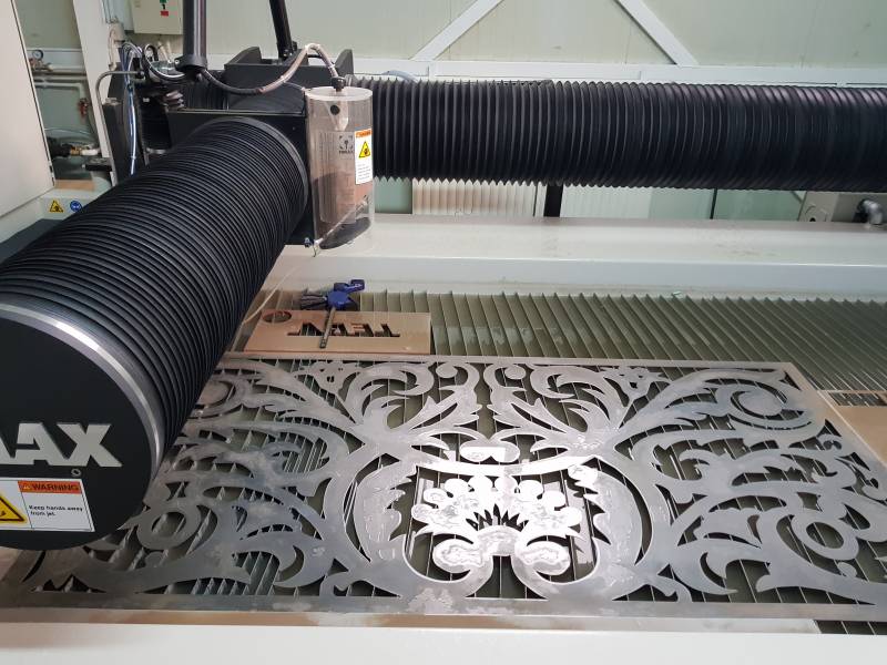 Découpe jet d'eau abrasif Global industrie 2021