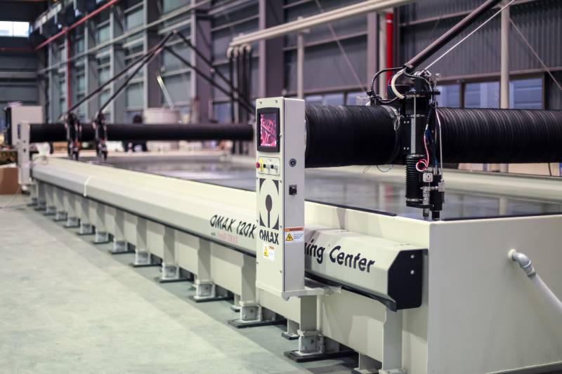 Machine jet d'eau OMAX