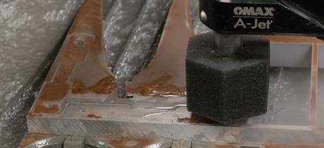 La découpe jet d'eau : une alternative performante à la découpe à fil (EDM)