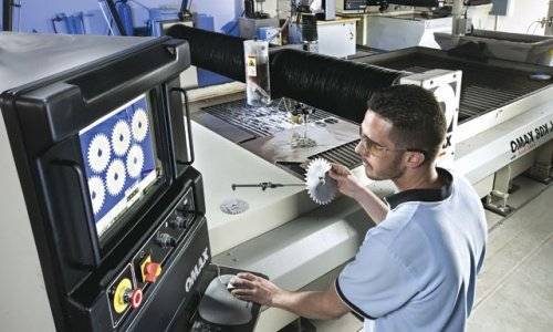 Utilisez-vous la dernière version de la suite logicielle OMAX IntelliMAX ?